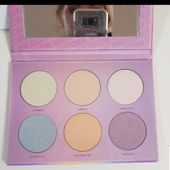 hush Other - Unicorn glow hush highlight contour powder palette